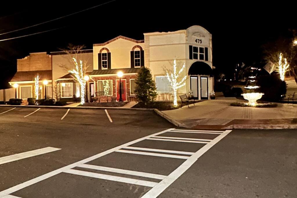 Haven At Hazel~Downtown Bungalow Demorest Exterior photo